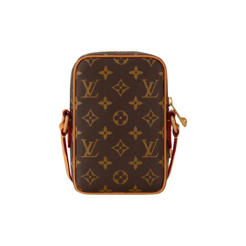 LOUIS VUITTON Amazone-2