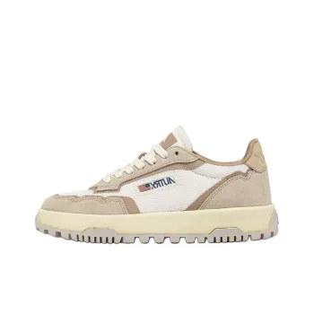 AUTRY WILDPACE Slip Resistant Low Top Skateboard Shoes Women's Ecru