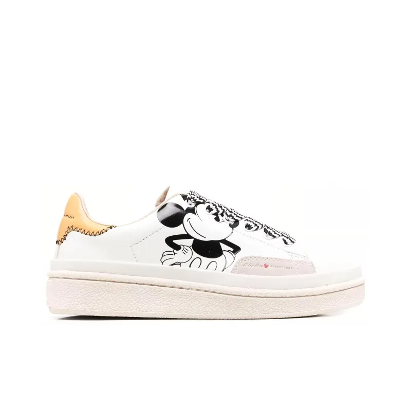 MOA MASTER OF ARTS Low-Top Skateboard Shoes Unisex White & Black-1