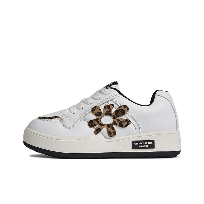 ARTICLE NO. Low Top Skateboard Shoes Unisex Leopard Print With White Accents-0