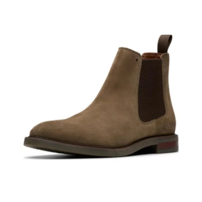 Clarks Chelsea Boots Men's Gray-1