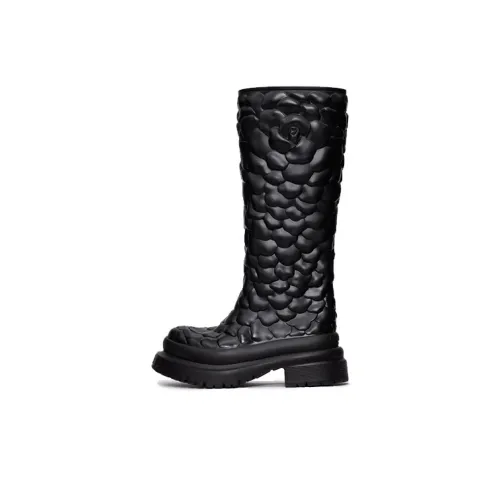 Valentino Women's Atelier 03 Sneaker 'Rose Edition   Black'