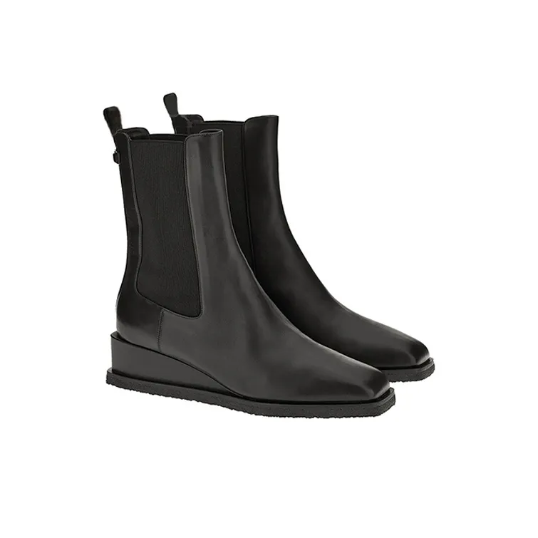 Ferragamo Chelsea Boots Women's Black-3