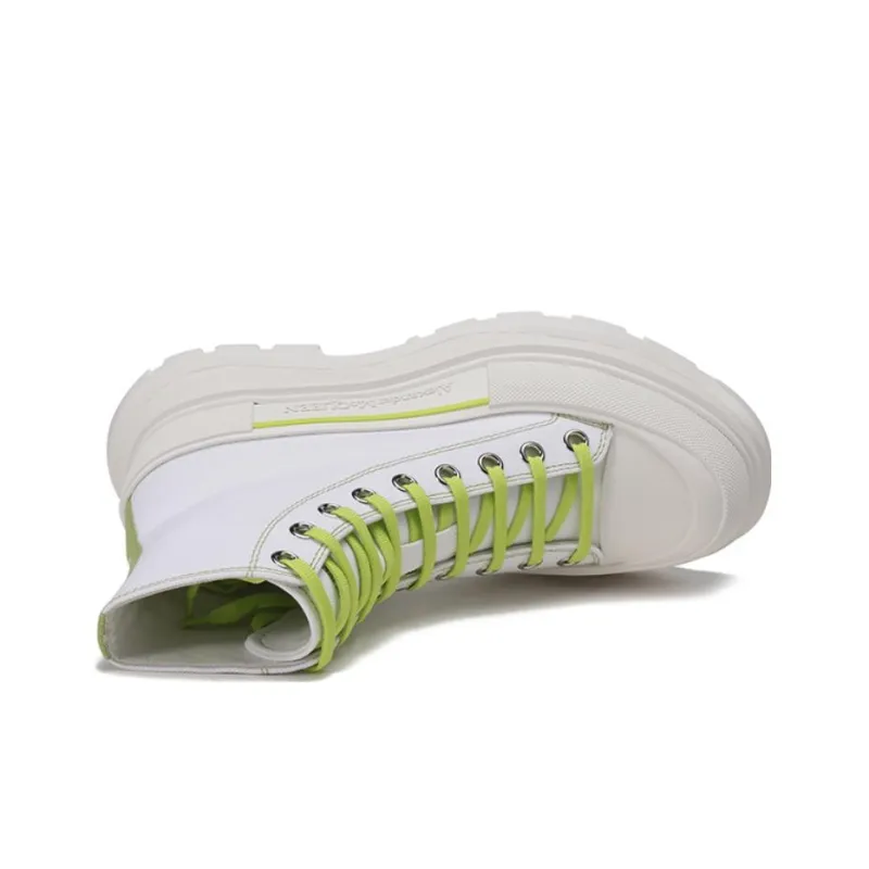 Alexander McQueen Tread Slick Ankle Boots Men White-4