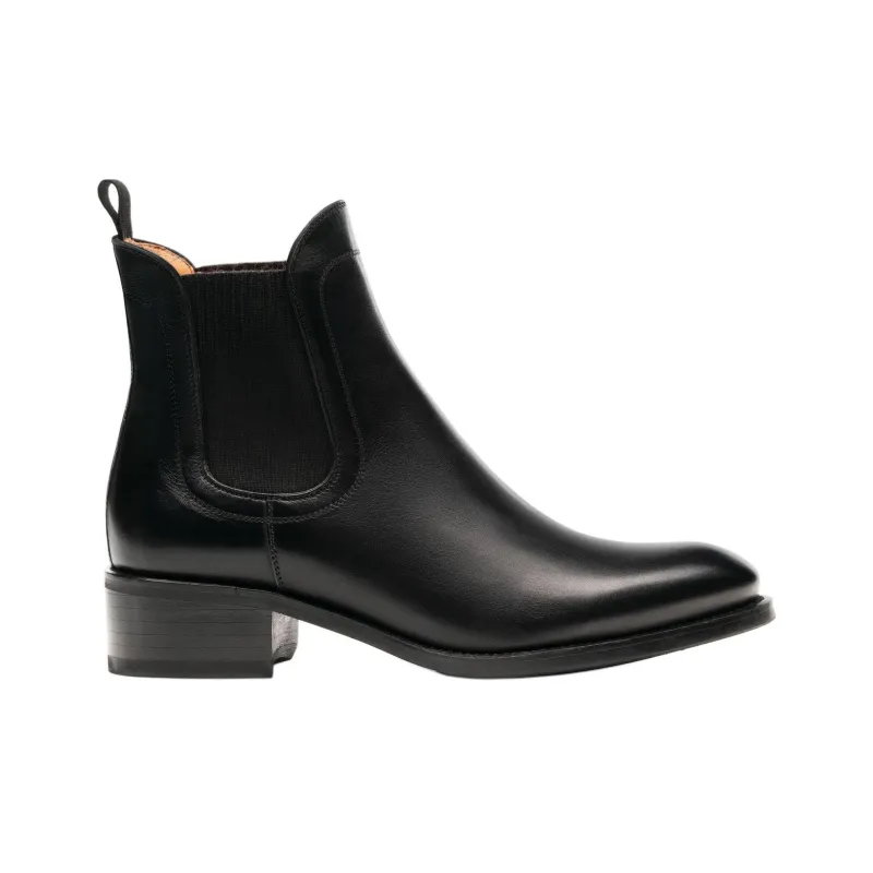 Magnanni Delana Short Chelsea Boots 3.8cm Women's Black-1