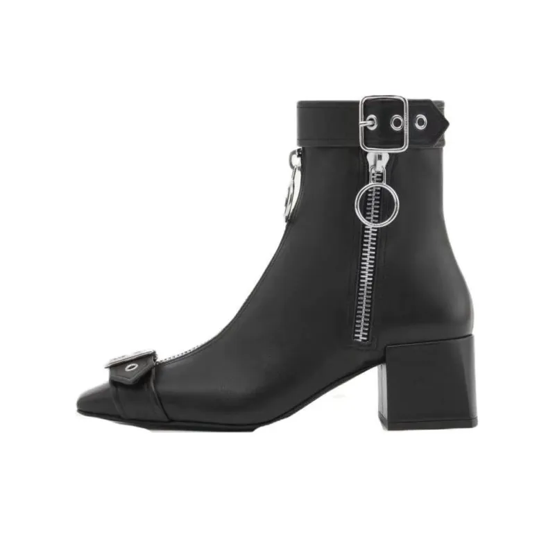 Courrèges Gogo Leather Ankle Boots-0