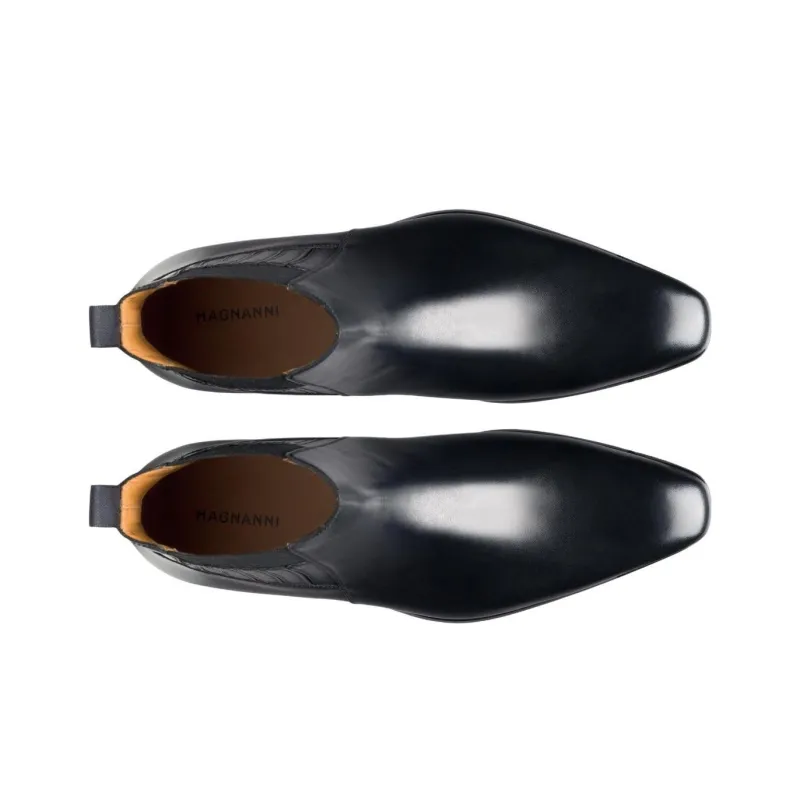 Magnanni Santo Short Chelsea Boots Men's Black-3