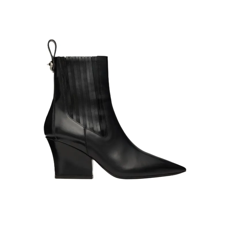 Valentino Logo Plaque Pointed Toe Ankle Boots Women's-1