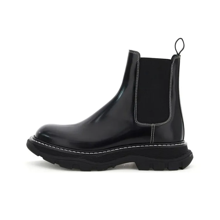 Alexander McQueen Tread Chelsea Boots 'Black'-0