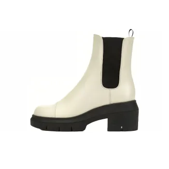 Stuart Weitzman/SW NORAH Short Chelsea Boots Women's White