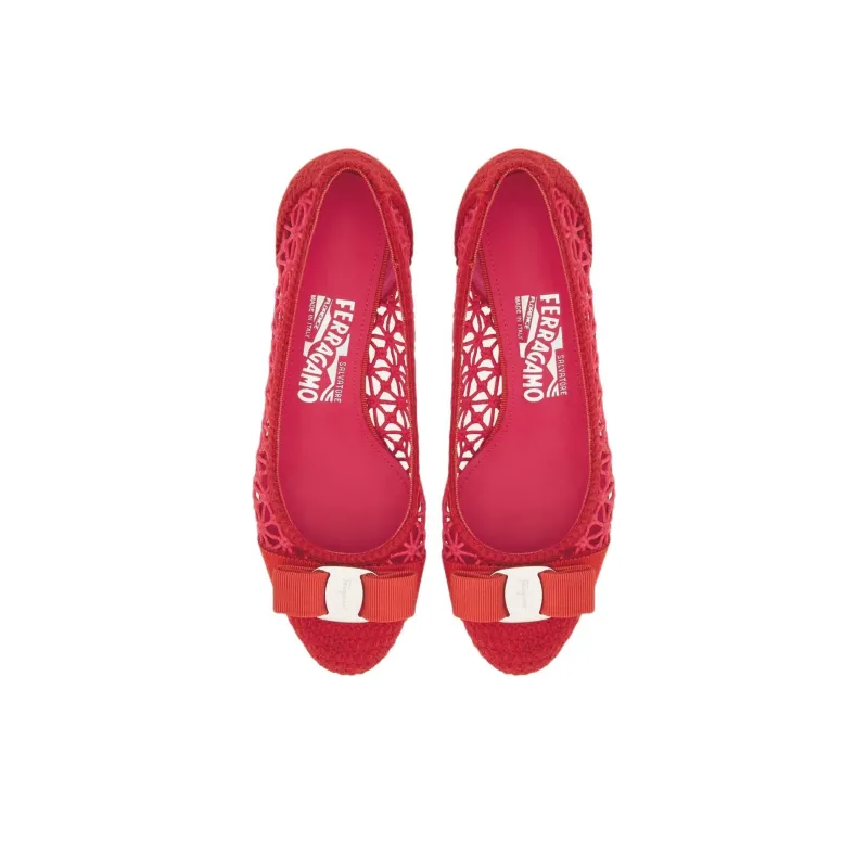 FERRAGAMO Vara Bow Woven Pumps-3