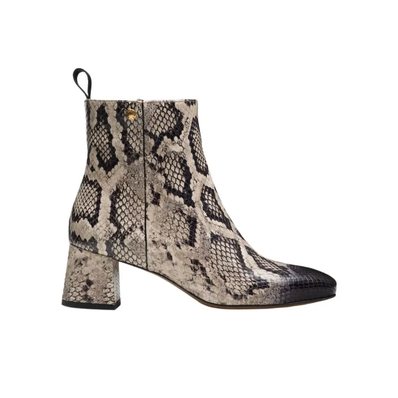 Magnanni Arlyne II Ankle Boots 6cm Women's Black-1