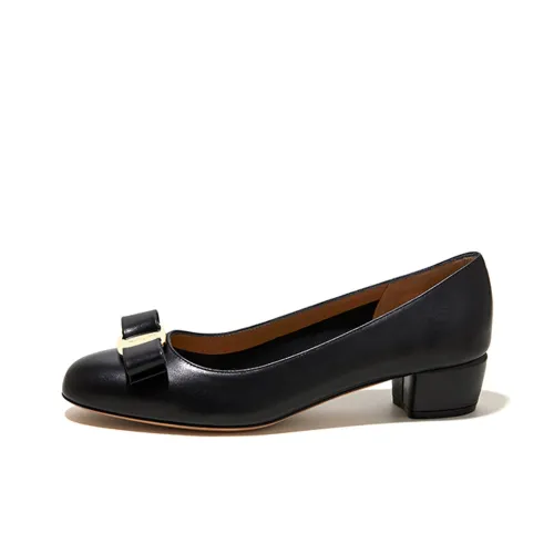 FERRAGAMO Vara Bow Pumps