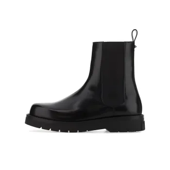 Valentino Garavani Rockstud Round Toe Chelsea Boots