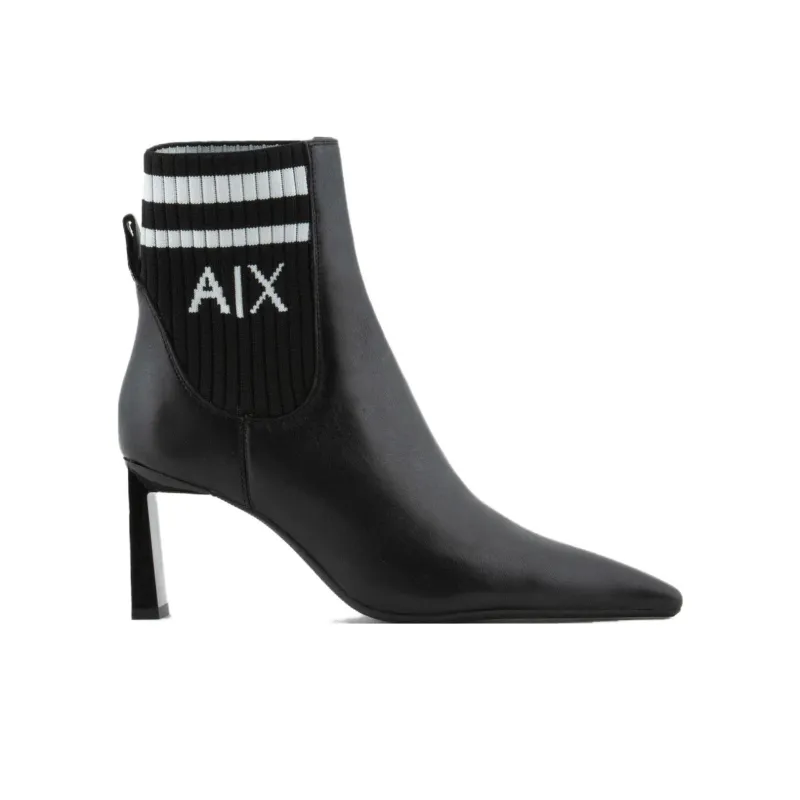 ARMANI EXCHANGEAE Short Chelsea Boots Women's Black-1