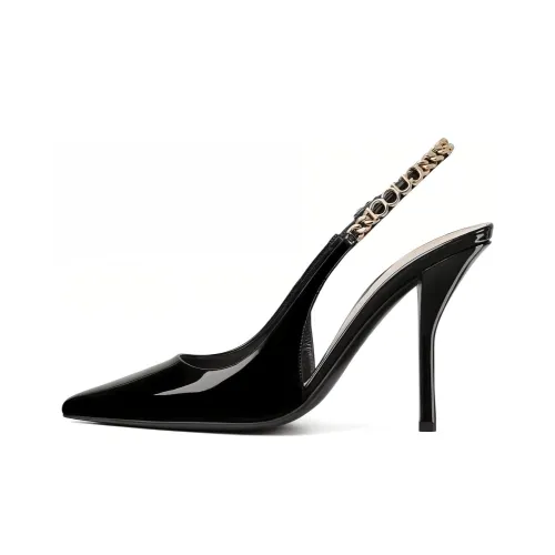 GUCCI 105mm Logo chain Patent Pumps