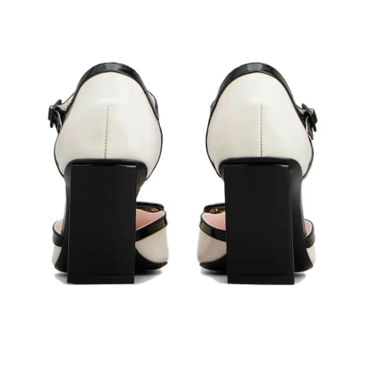 Roger Vivier Belle Vivier Lacquered Buckle Dorsay Pumps-3