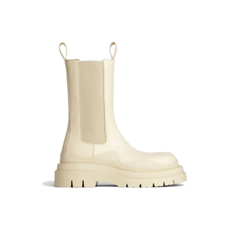 Bottega Veneta Tire Chelsea Crew Chelsea Boots Women's Beige-1