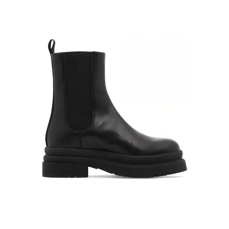 JW Anderson Short Chelsea Boots Women's Black-1