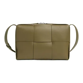 Bottega Veneta Intrecciato Calfskin Camera Bag, Shoulder Bag Men's Green