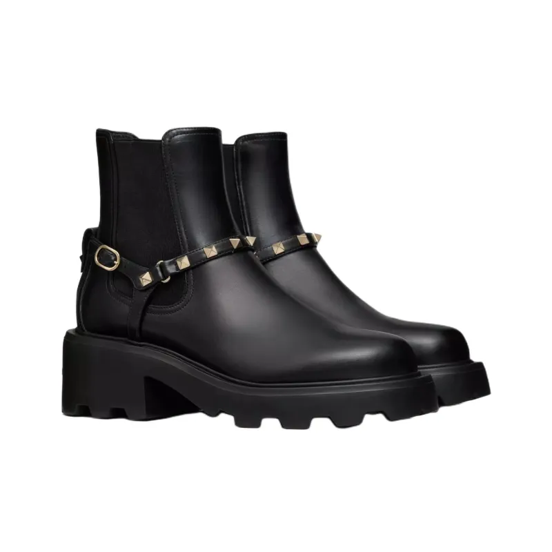 Valentino Garavani Rockstud Round Toe Boots Women's-2