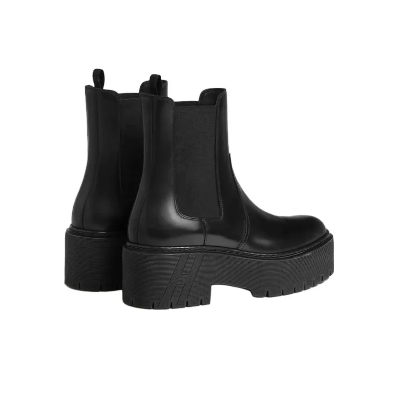 HERMES Harrow Short Chelsea Boots Women's Black-3