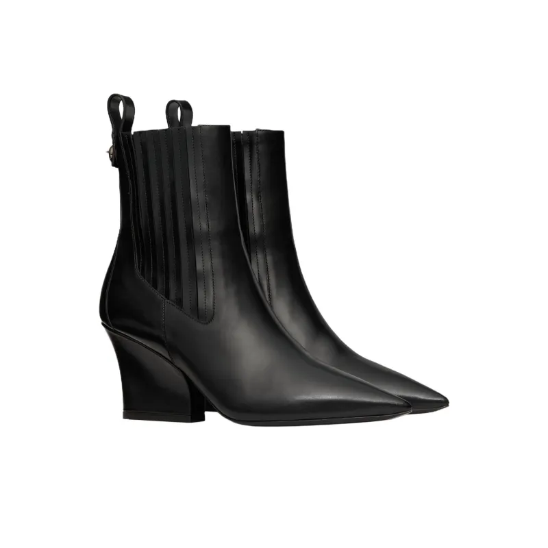 Valentino Logo Plaque Pointed Toe Ankle Boots Women's-2