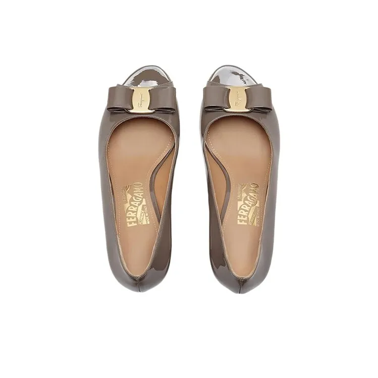 FERRAGAMO Vara Slim Heel High Heels Women's Taupe-3
