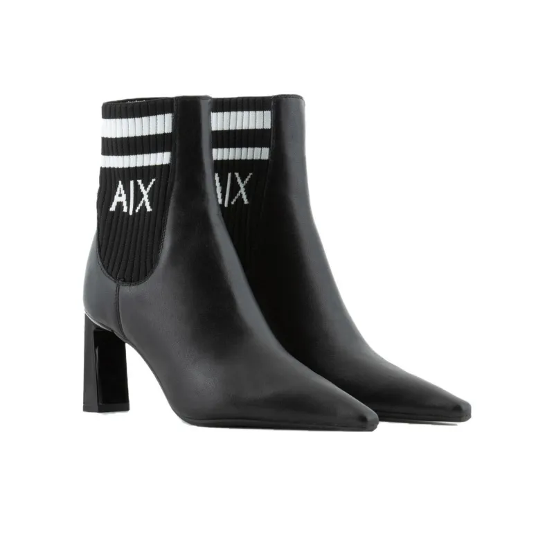 ARMANI EXCHANGEAE Short Chelsea Boots Women's Black-2