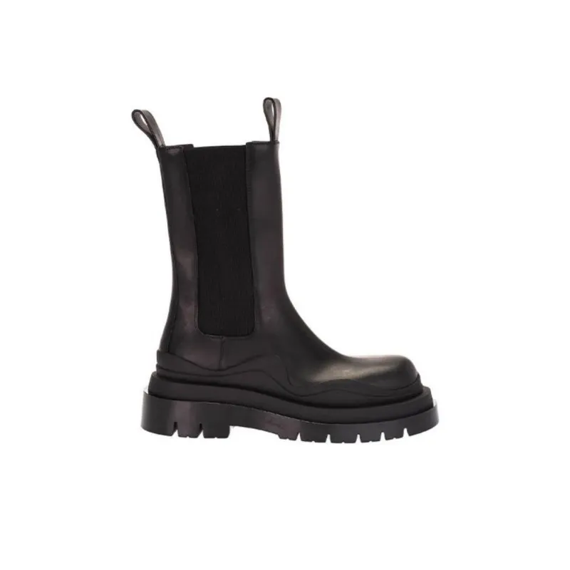 Bottega Veneta Tire Chelsea Crew Chelsea Boots Women's Black-1