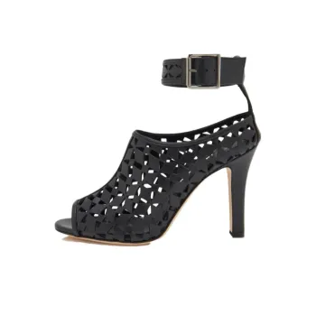 MANOLO BLAHNIK Tingah 105mm Laser cut Pumps