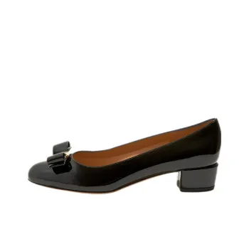 FERRAGAMO Vara Bow detail Leather Pumps