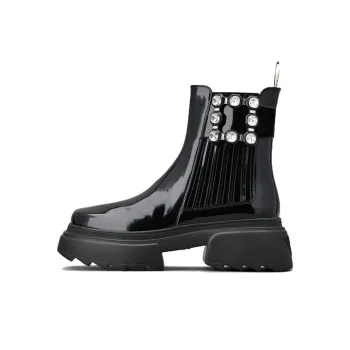 Roger Vivier Wallaviv Short Chelsea Boots Women's Black