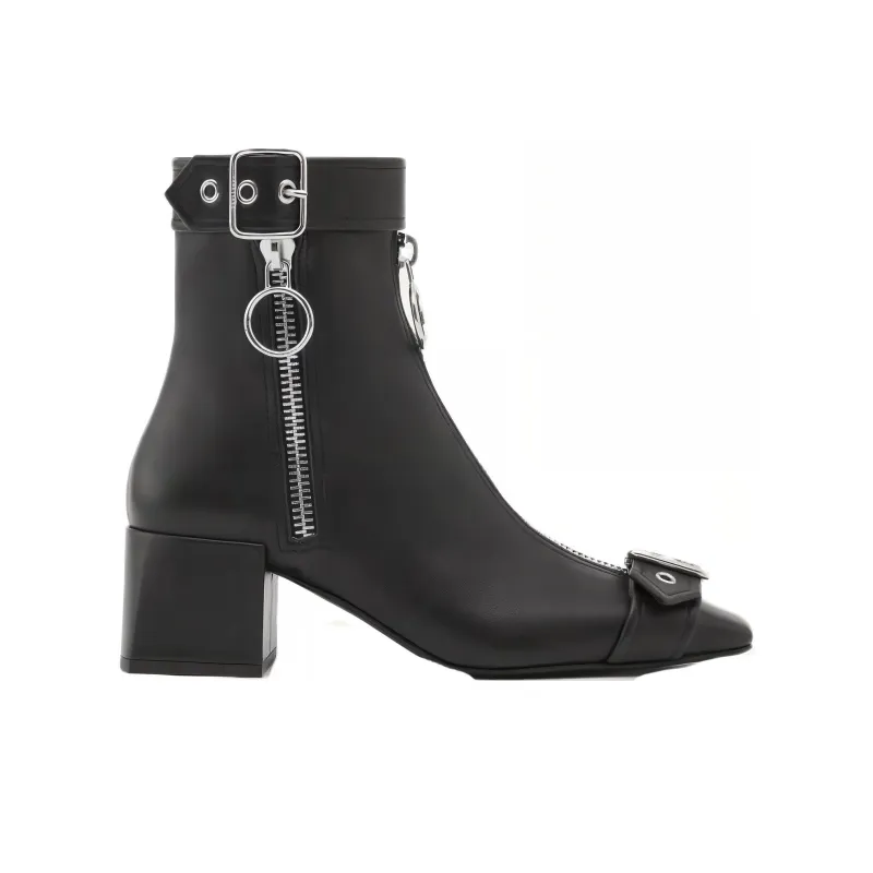 Courrèges Gogo Leather Ankle Boots-1
