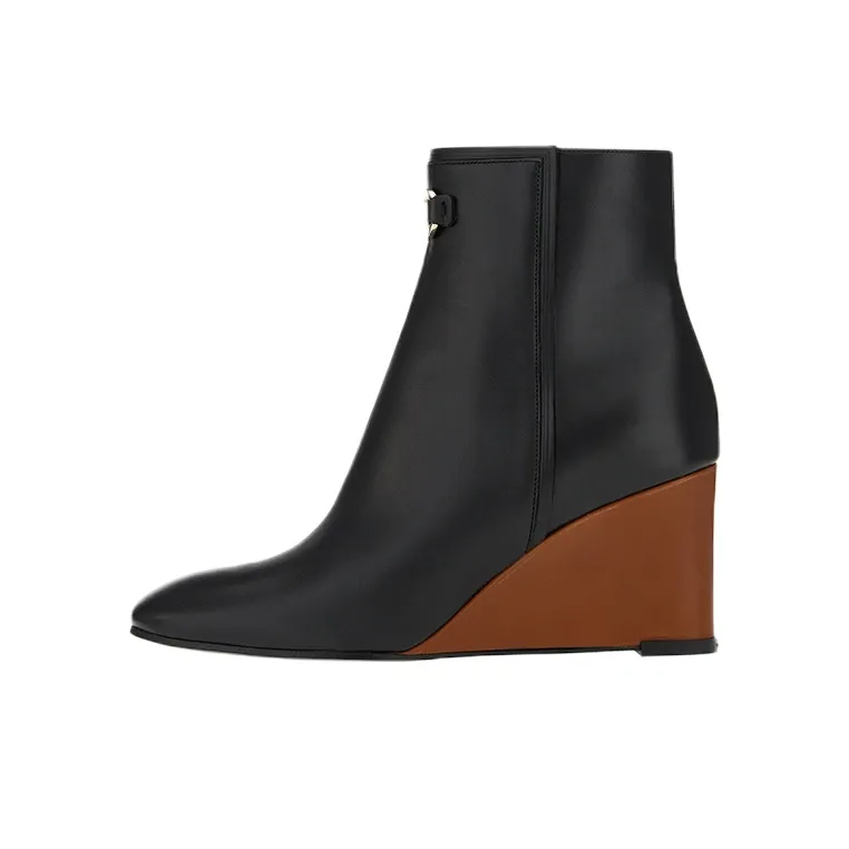 Ferragamo Ankle Boots Women's Black-0