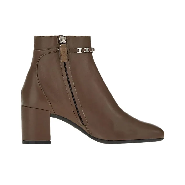 FERRAGAMO Chain-link Leather Ankle Boots-1