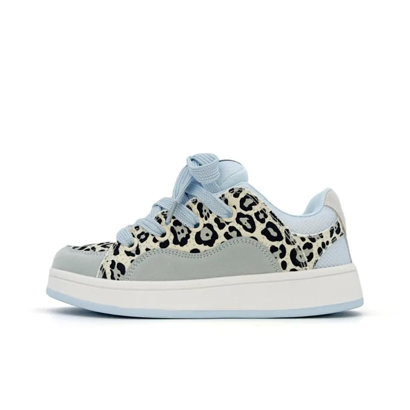 ABCIO Slip Resistant Waterproof Abrasion Resistant Low Top Skateboard Shoes Women's Box-1