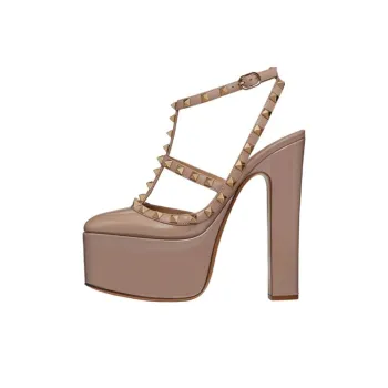 Valentino Garavani Rockstud Pink Patent Leather Women's