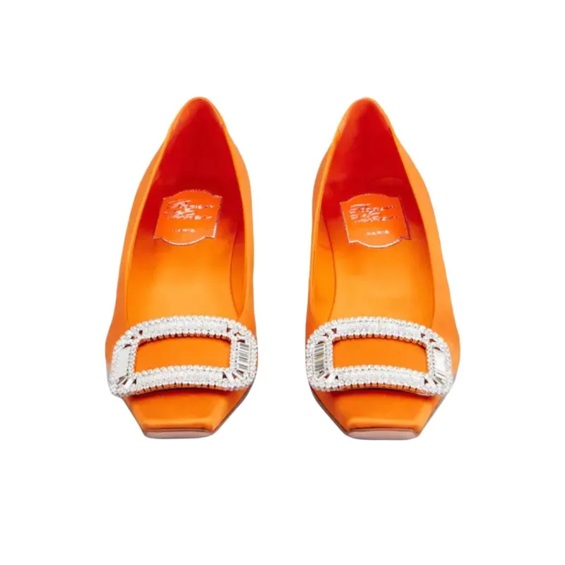 Roger Vivier Belle Vivier Pilgrim Buckle Embellished Pumps-3