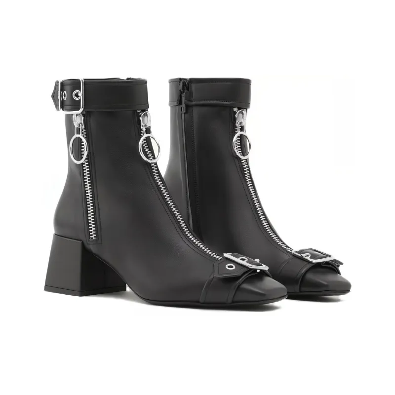 Courrèges Gogo Leather Ankle Boots-2