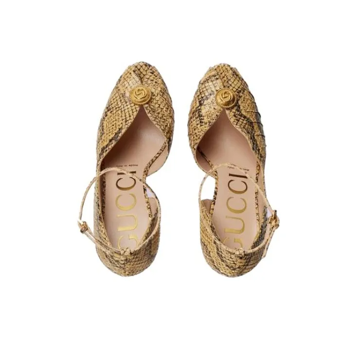 GUCCI Interlocking G Buckled Pumps-2
