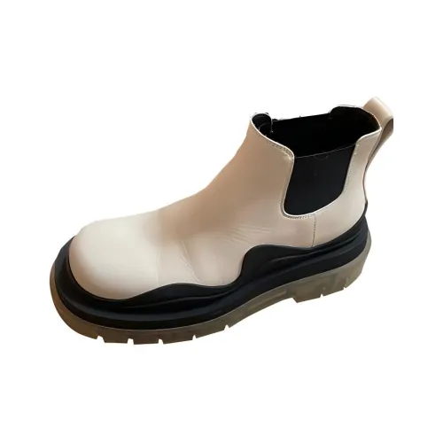 Bottega Veneta Short Chelsea Boots Women's White