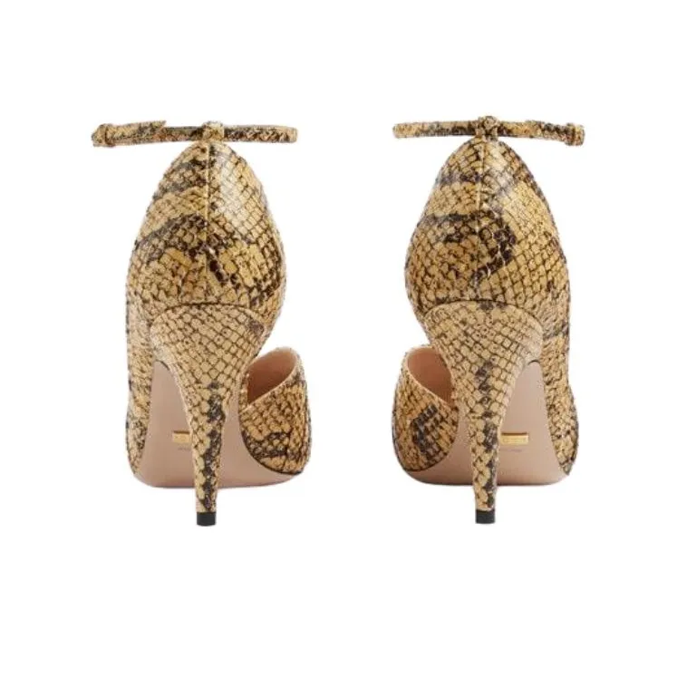 GUCCI Interlocking G Buckled Pumps-4
