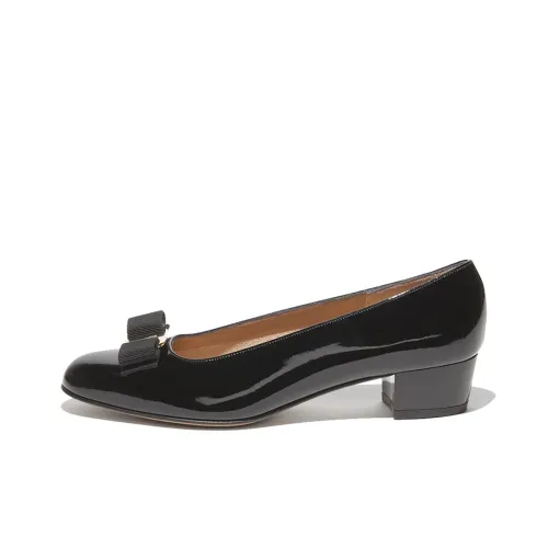 FERRAGAMO Vara Bow Patent Pumps