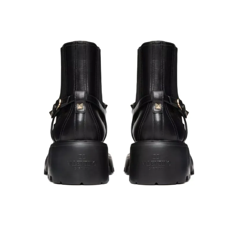Valentino Garavani Rockstud Round Toe Boots Women's-4