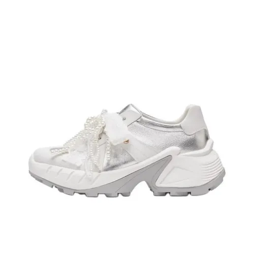 Staccato Butterfly Island Collection, Garden Girlish Low Top Chunky Sneakers Women's White