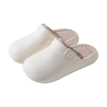 YEGGY Slippers / Home Slippers