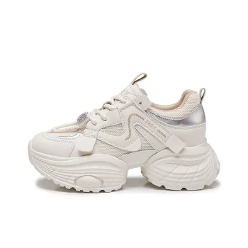Bull Charm Abrasion Resistant Low Top Chunky Sneakers Women's