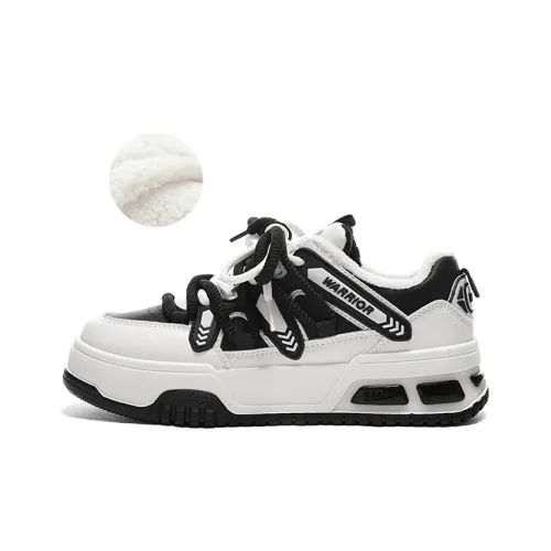 Warrior Wear Resistant Slip Resistant Low Top Skateboard Shoes Women's Black Beige