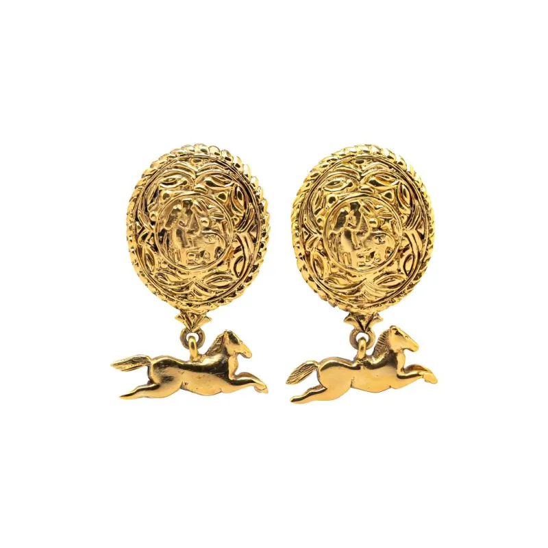 CHANEL 1970 1980 Plated Cc Horsetop Brooch Costume Brooch-2